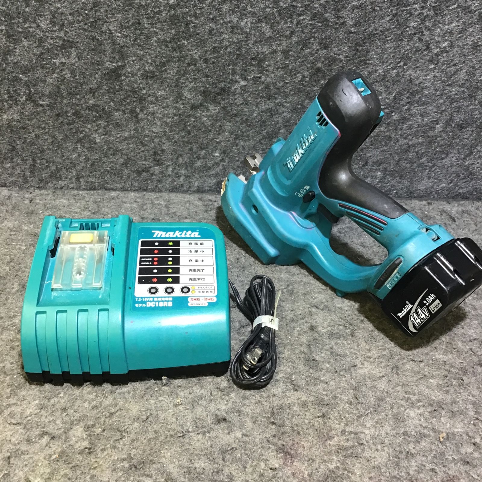 品・刃新品!】マキタ(makita) コードレス全ネジカッター 品・刃新品!】マキタ(makita) コードレス全ネジカッター