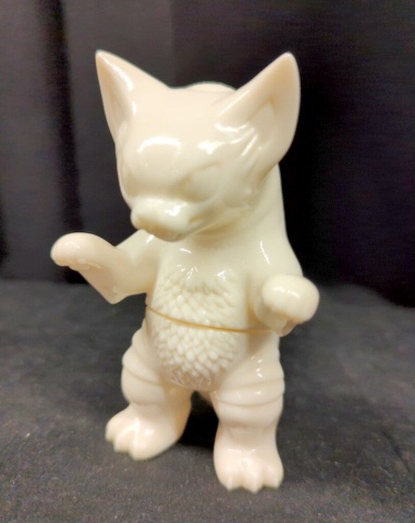 小夏や ウルトラ猫怪獣総進撃 TCJ50 ネコゴモラ (招きネコバージョン