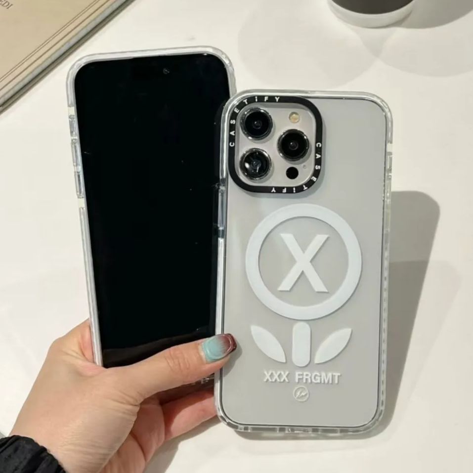 CASETIFY XXX FRGMT iPhoneケース