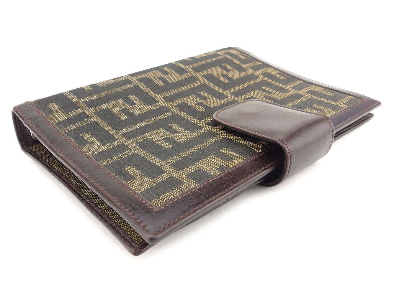 フェンディ FENDI