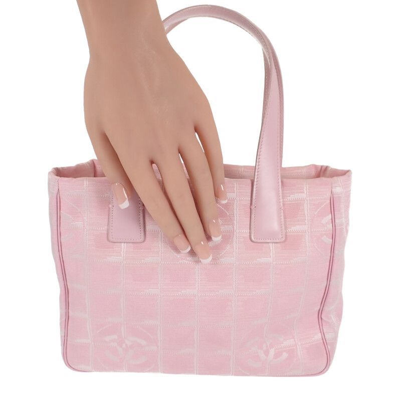 CHANEL ニュートラベルライントート