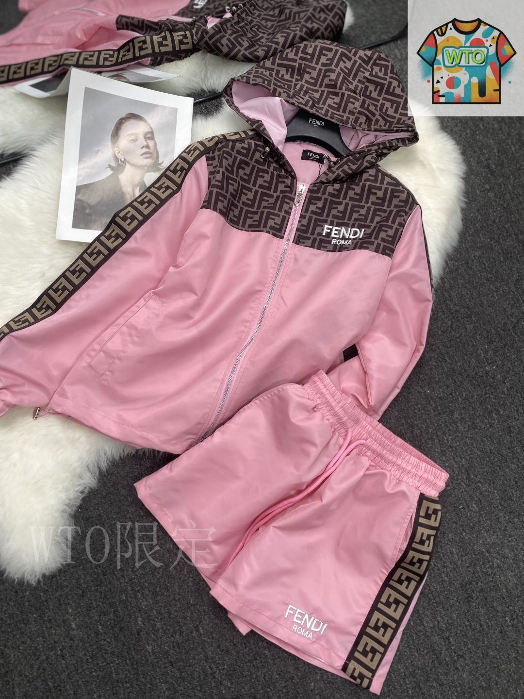 FENDI 7A  120cmくらい アウター ジャンパー ピンク ジャンバー 今日特価】Fendi Hooded Jacket & Shorts Set ニロンセット