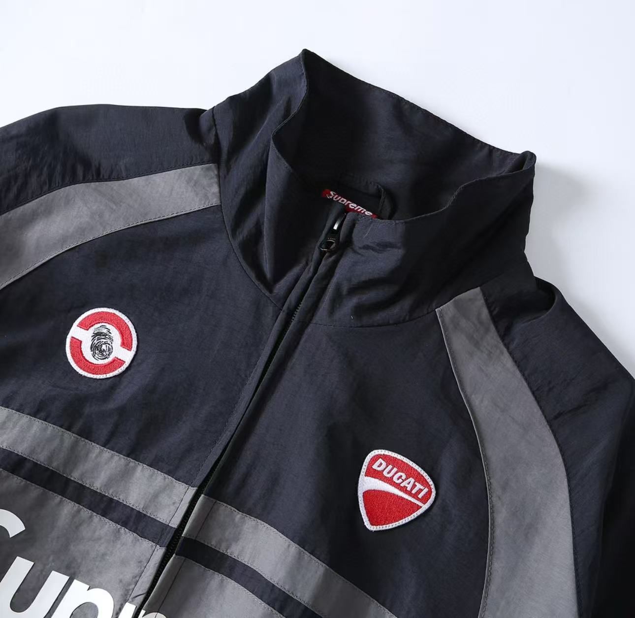 Supreme Ducati V4 ジャケット ネイビー - メルカリ