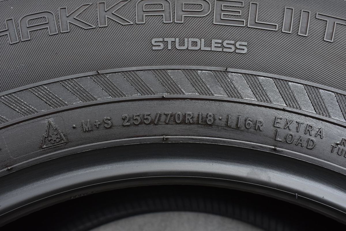 スタッドレスタイヤR3 SUV 255/70R18 ディフェンダー9分