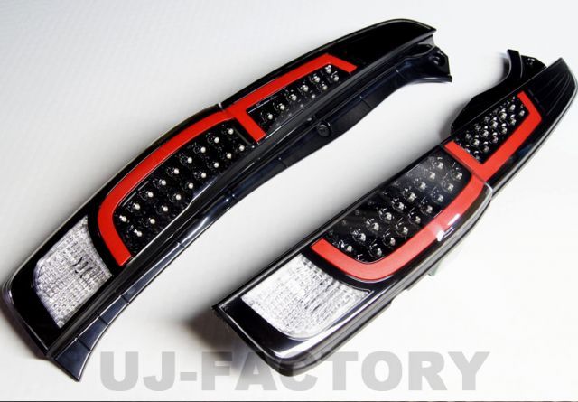 【即納！本州送料無料！】ムーヴ/ムーヴカスタム LA100S /LA110S （全車共通）LEDテール ＜ブラック＞ DA3-621