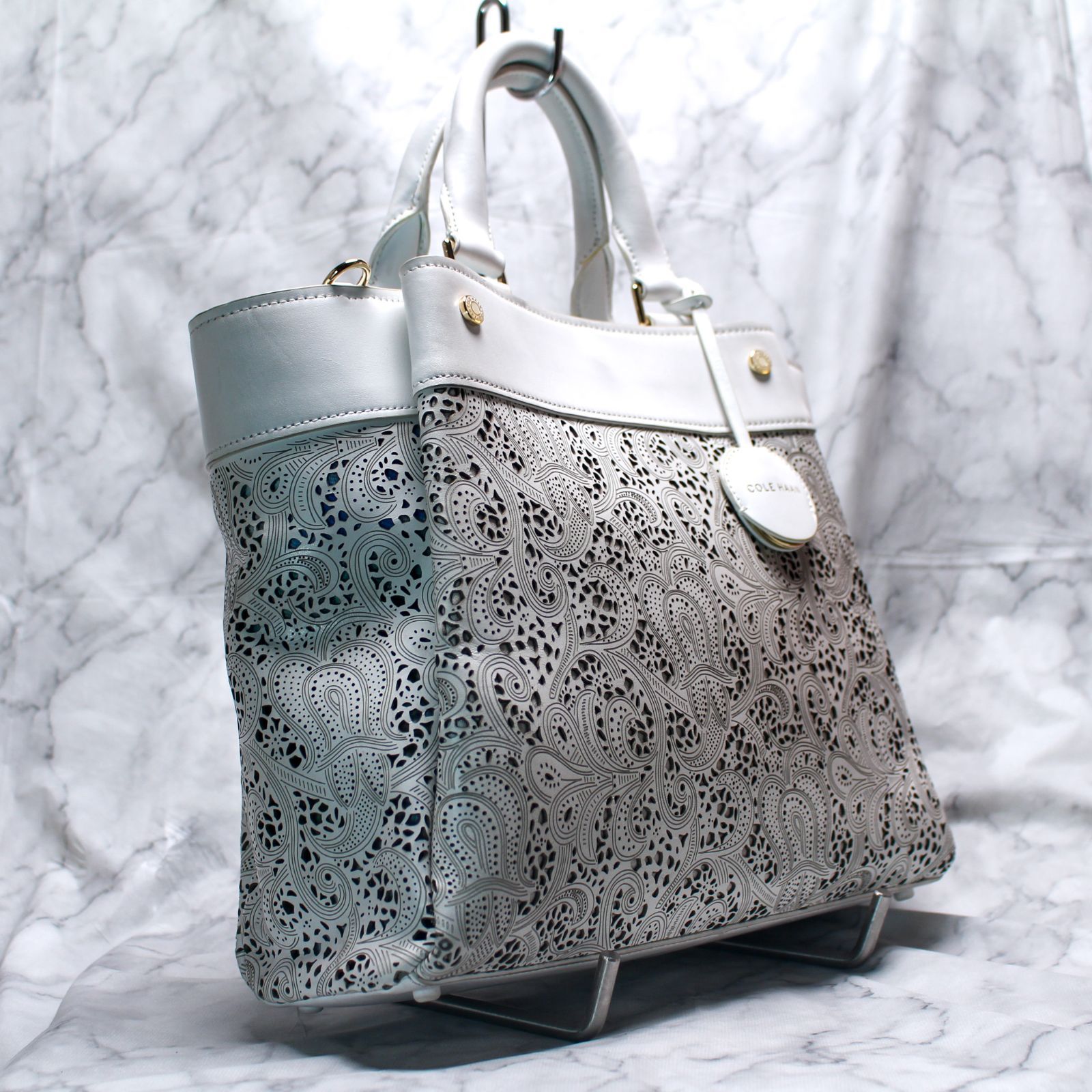 未使用品！コールハーンレディースバッグ：サッチェル コール ハーン COLE HAAN ザメリットサッチェル womens