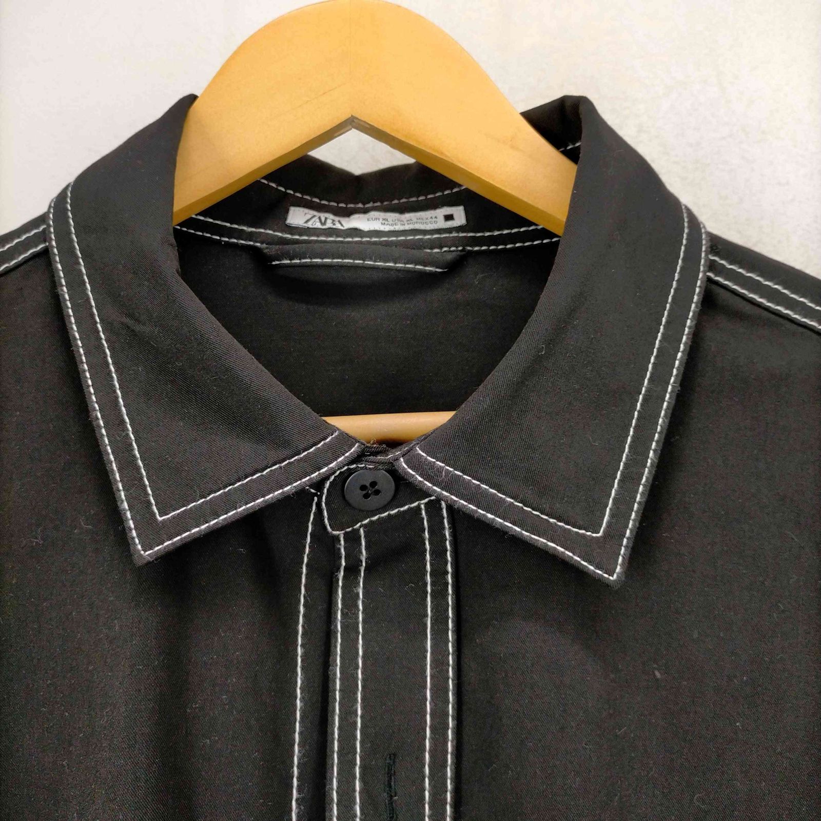 ザラ ZARA コントラスト色トップステッチ入りシャツジャケット
