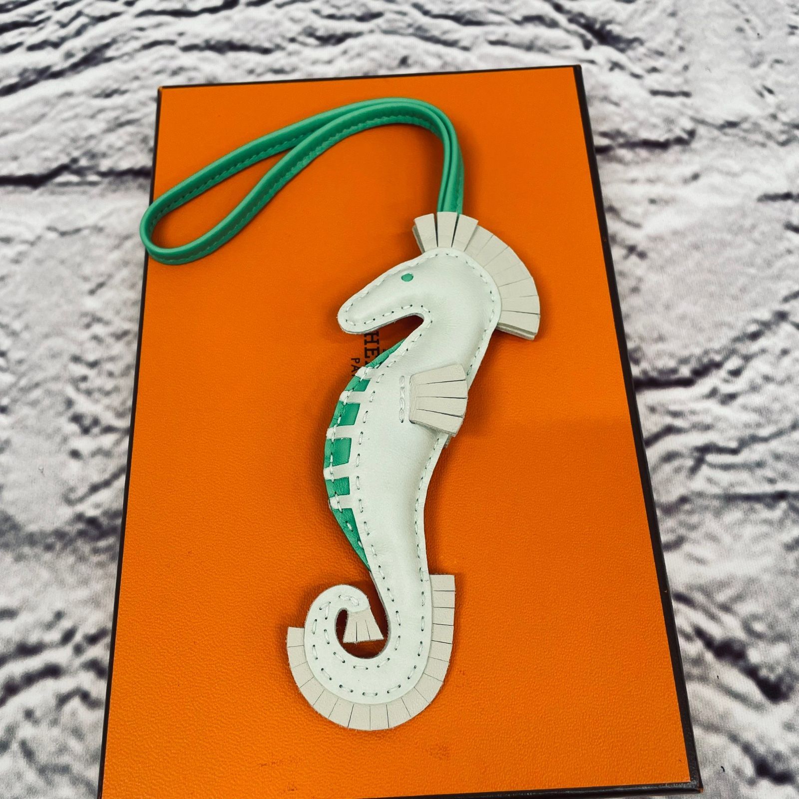 エルメス　イポ　タツノオトシゴ　B刻印　チャーム エルメス イポ HERMES チャーム 新品 箱付き タツノオトシゴ B