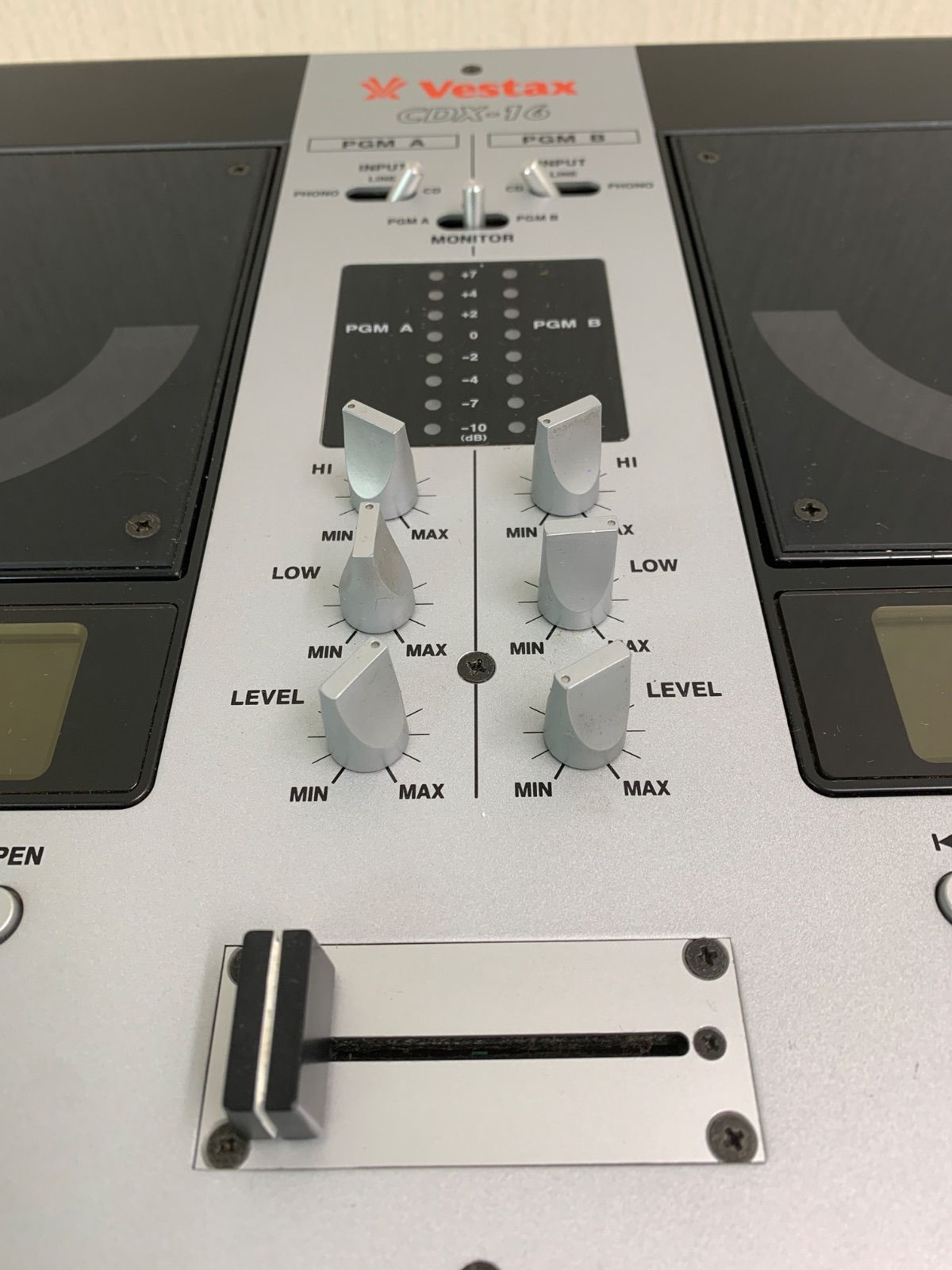 Vestax