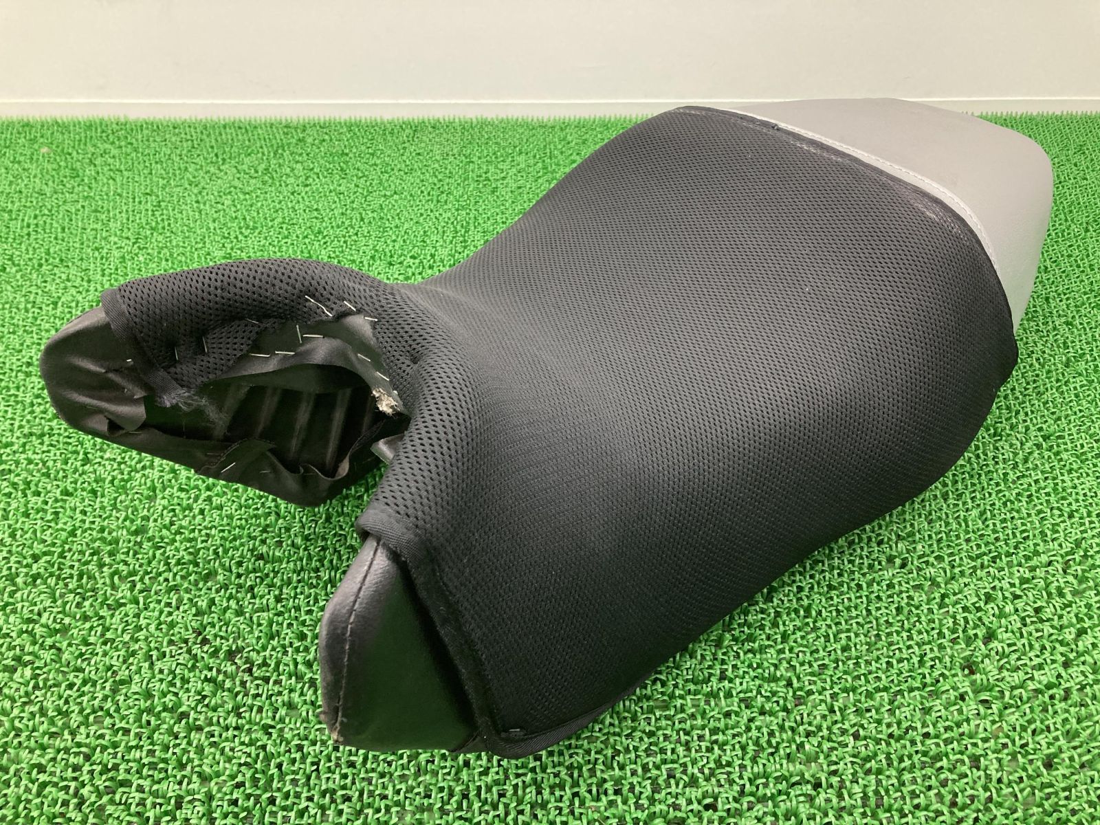 XL883N 純正シート タンデムシート付き 値下げ】スポーツスターXL883N 純正タンデムシート ハーレー