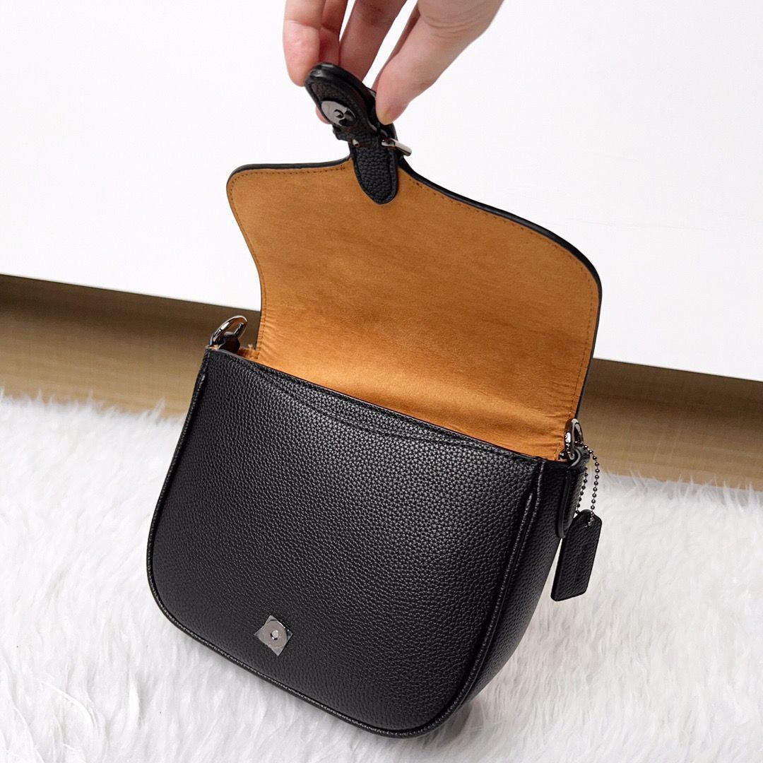 [コーチ] ブラック amelia ライチ紋 メンズ サドルバッグ フリップデザイン メッセンジャーバッグ コーチ] ブラック amelia ライチ紋 メンズ サドルバッグ フリップ