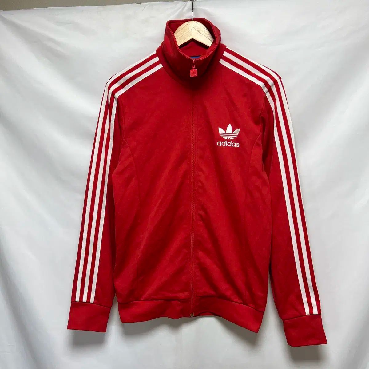 純正品/ 100 adidas(アディダス) ヨーロッパ レッド トラック