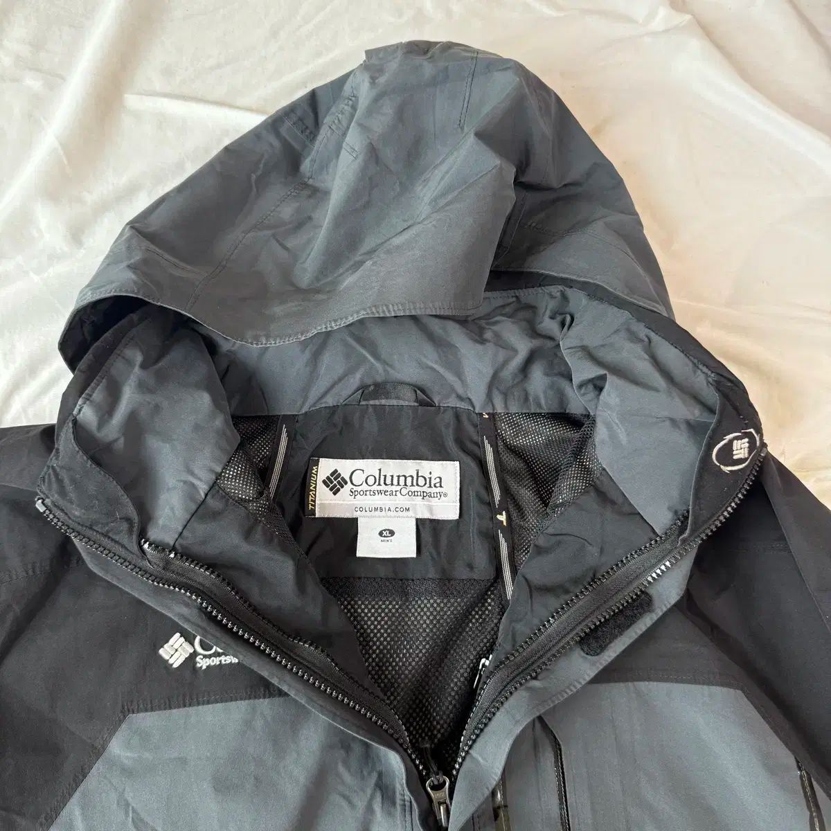 2 1 コロンビア Columbia チタン GORE TEX₍ゴアテックス Gorp Core ゴープコア ウィンドブレーカー XL