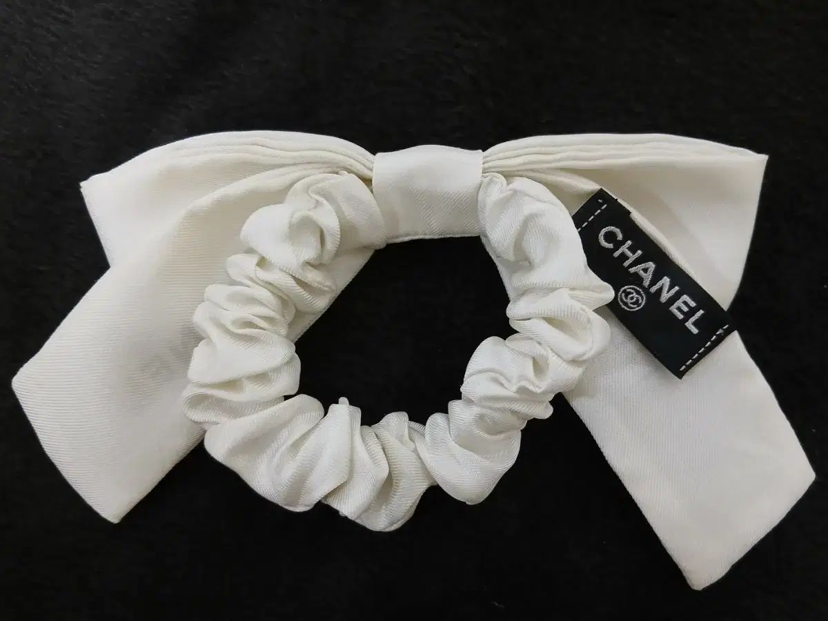 CHANEL シャネル
