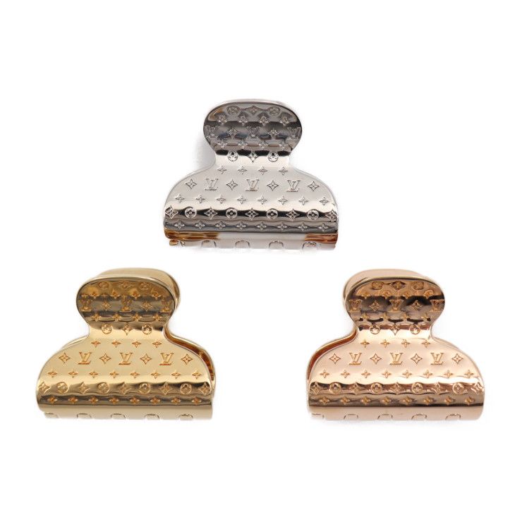 Louis Vuitton ヘアクリップ シルバー おしい Louis Vuitton ヘアクリップ シルバー おしい