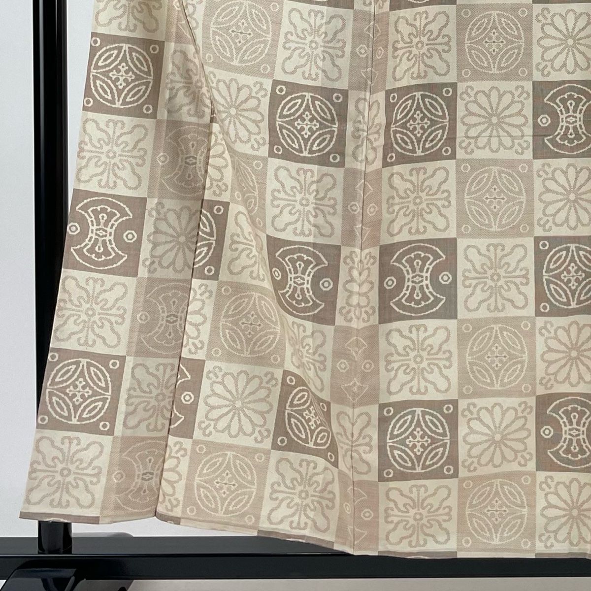 紬 身丈158.5cm 裄丈66.5cm M 単衣 市松 花 ベージュ 正絹 美品