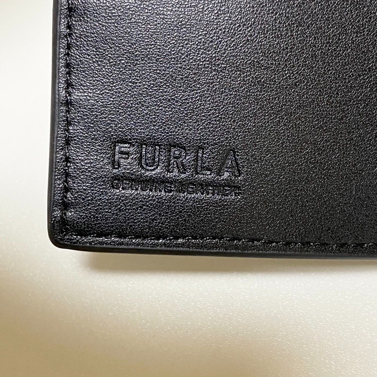 新品・国内在庫】FURLA フルラ 三つ折り財布 ブラック - メルカリ