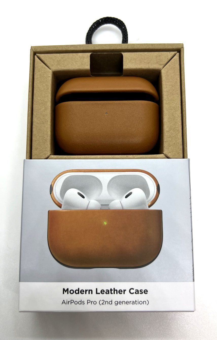 NOMAD社製 AirPods Pro (第2世代)用 レザーケース(English Tan