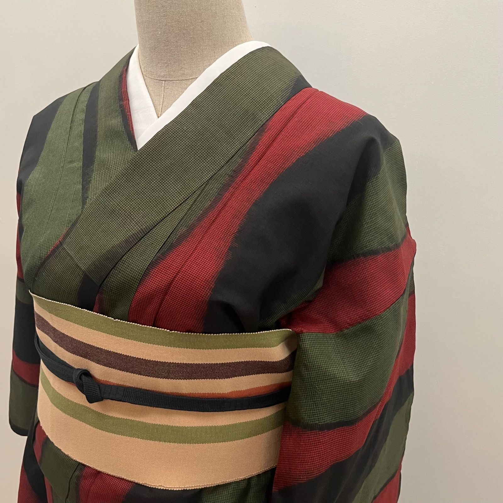 【匿名配送】アンティーク 着物 正絹 銘仙 花柄 深緑 グリーン 単衣着物 | kimono tento