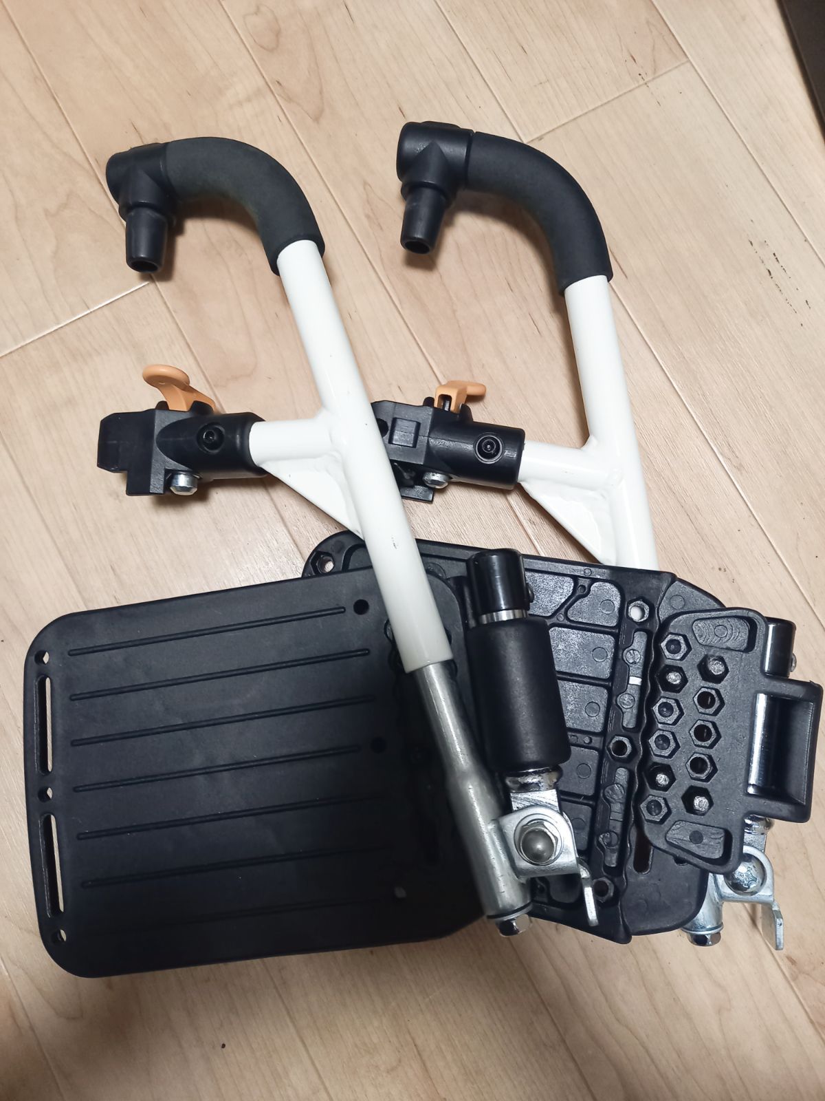 マツナガ多機能車椅子＋ヤマハ電動車輪＋バッテリー２個＋バッテリー充電器