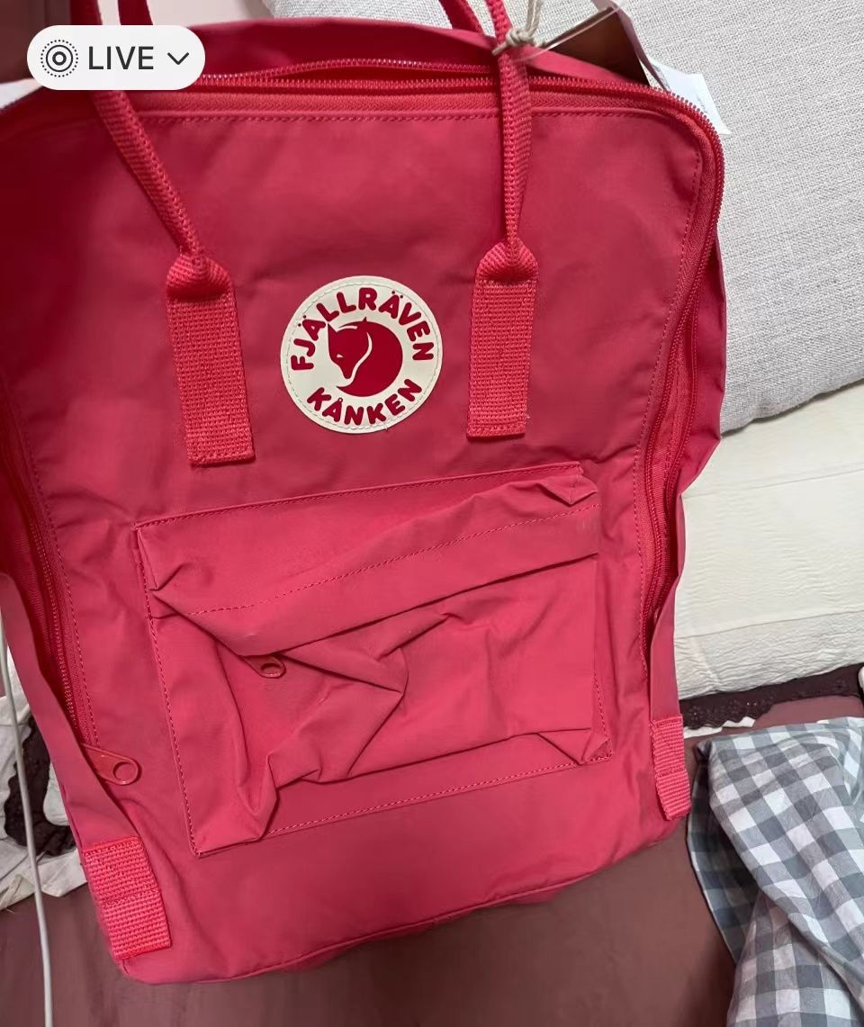 新品 未使用 Fjallraven Kanken フェールラーベンカンケン 16L 色の選択が多い。