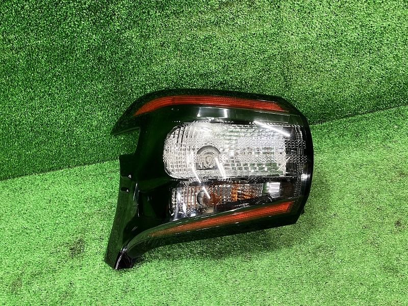 シエンタ NCP175G 左テールランプ テールライト X コイト 52-284 81560-52C90 209