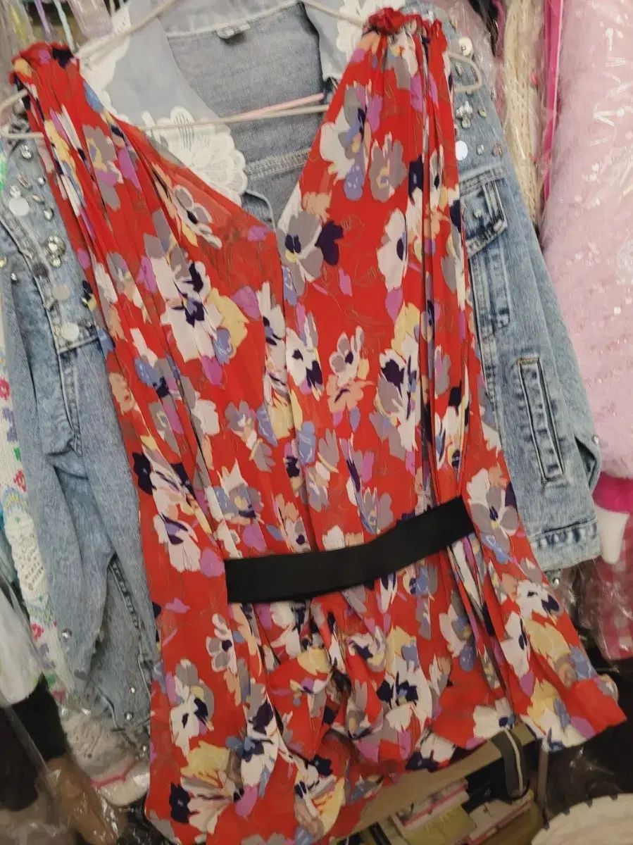 輸入フローラルレッド
