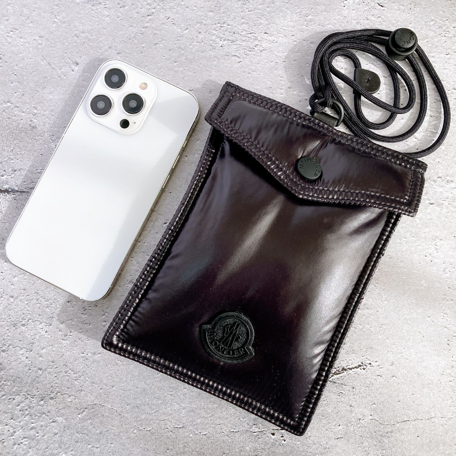 モンクレールMONCLEモンクレール MONCLER ショルダー スマートフォンケース