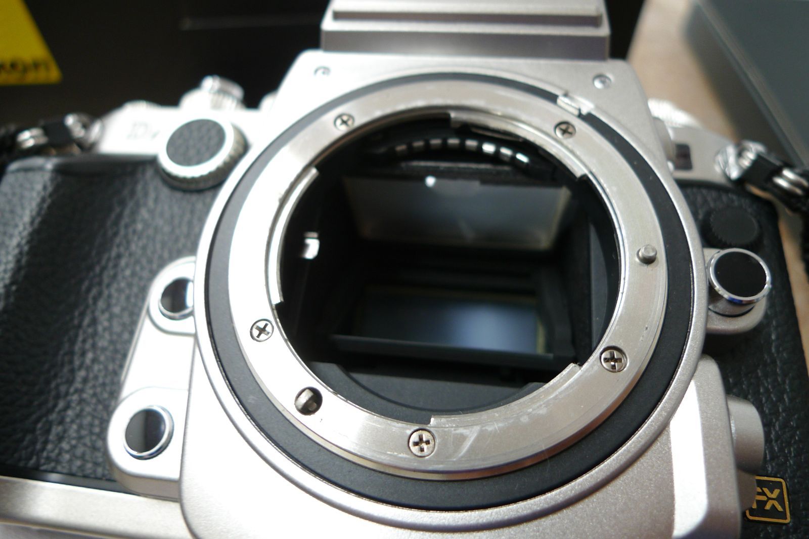 Nikon Df デジタル一眼レフ カメラ ボディ バッテリー2個 チャージャー 