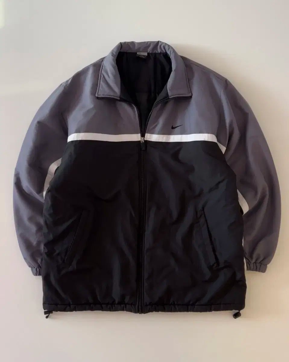 【雷市場（ポンジャン）商品韓国直送】 Nike(ナイキ） キルティング ウインドブレーカー ジャケット XL