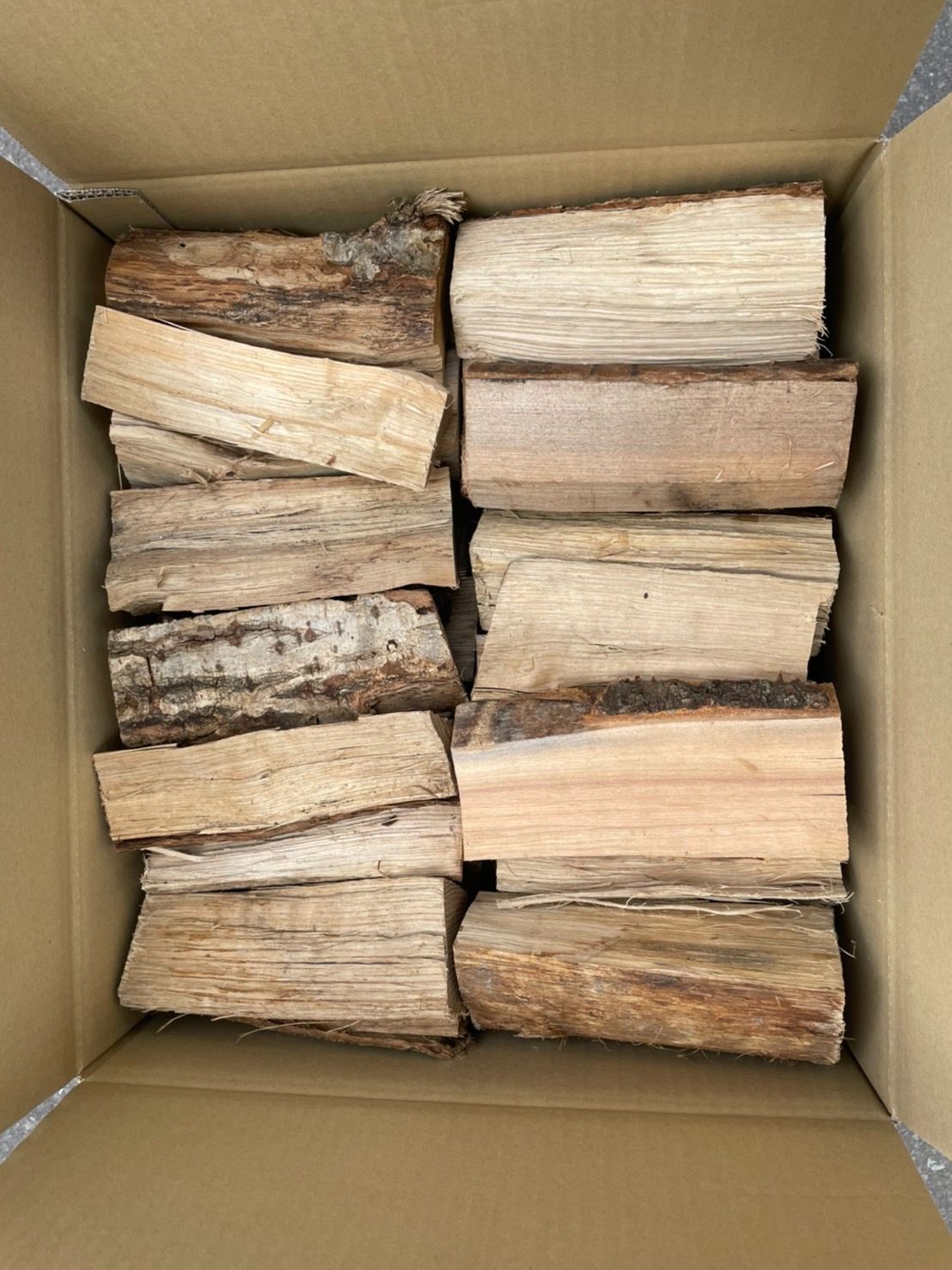18cm 25kg 広葉樹【半切り加工品】〜薪の睦屋〜 キャンプ 薪ストーブ