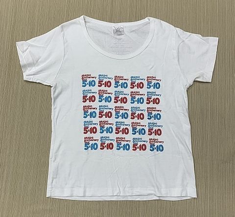 嵐 ARASHI 10周年記念 5×10 半袖ツアーTシャツ 2009 白 - メルカリ