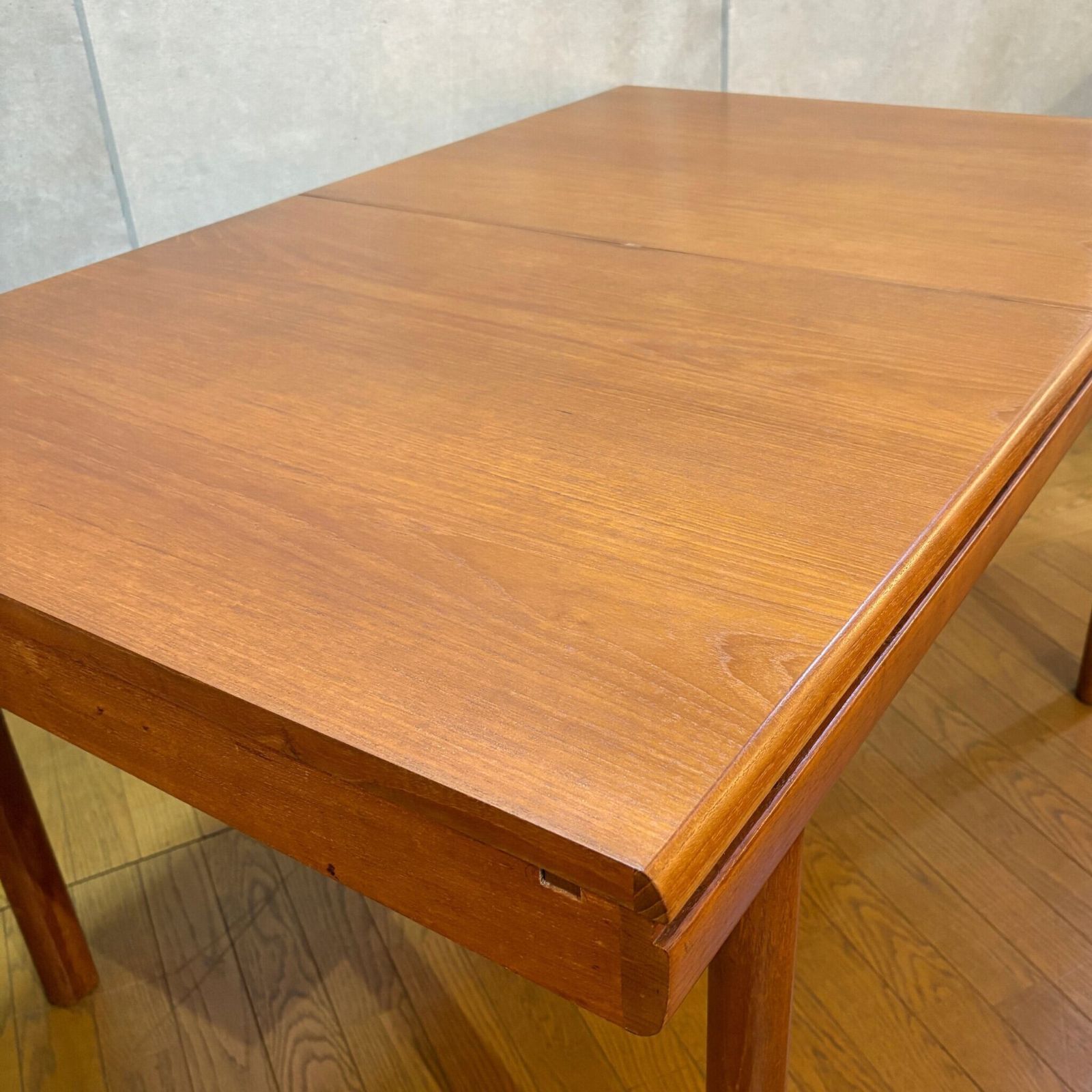 伸長式ダイニングテーブル チーク