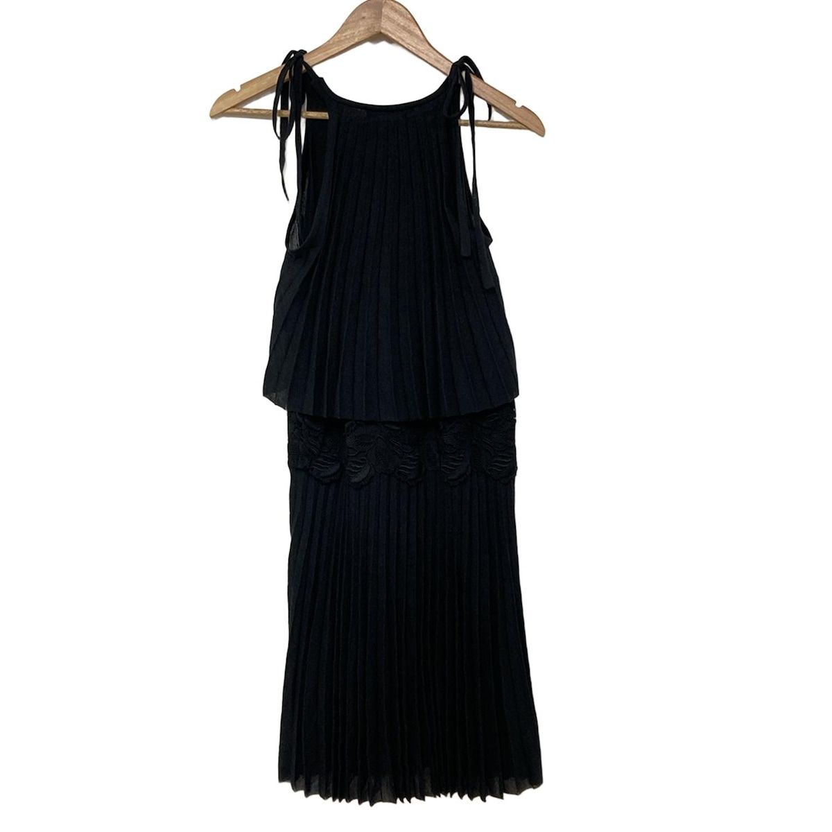 【専用です】⭐️フェラガモ⭐️シルク100% ワンピース　 サイズ40 専用です】⭐️フェラガモ⭐️シルク100% ワンピース サイズ40