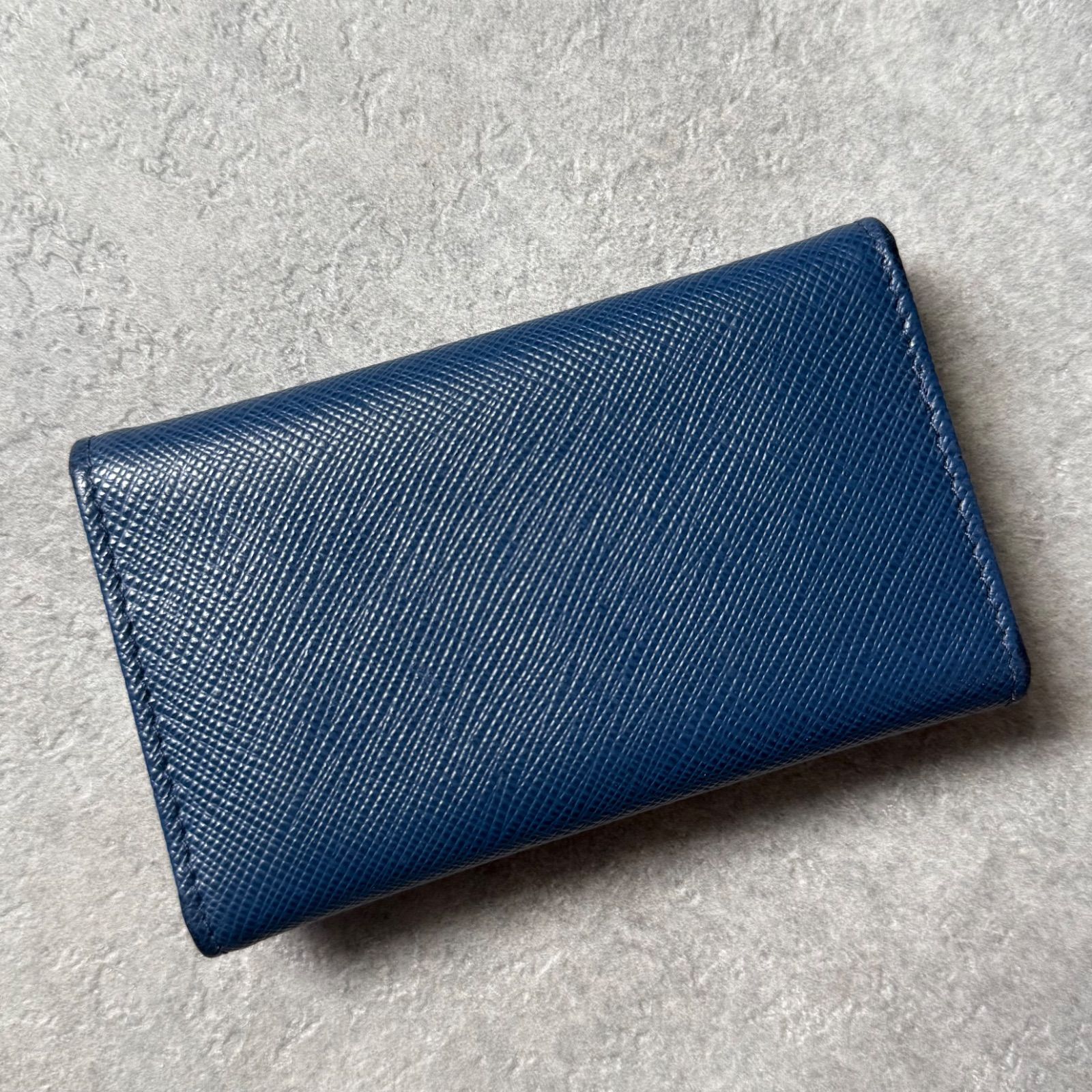 美品 PRADA プラダ トライアングル 6連続キーケース サフィアーノ