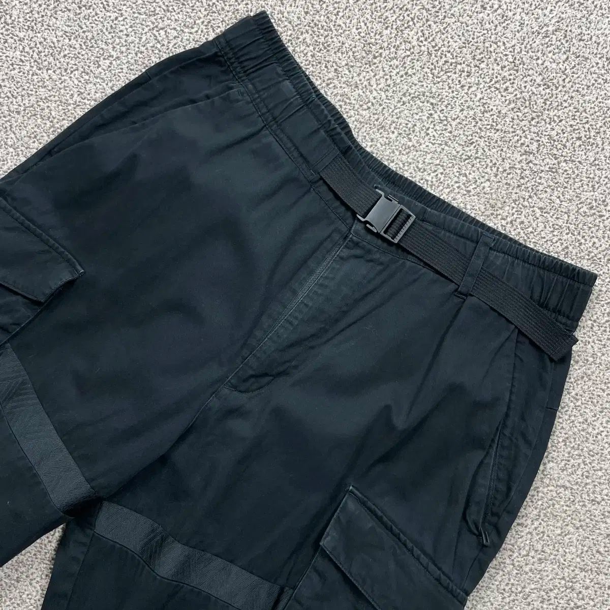 adidas アディダス 黒 カーゴ パンツ XL 250425
