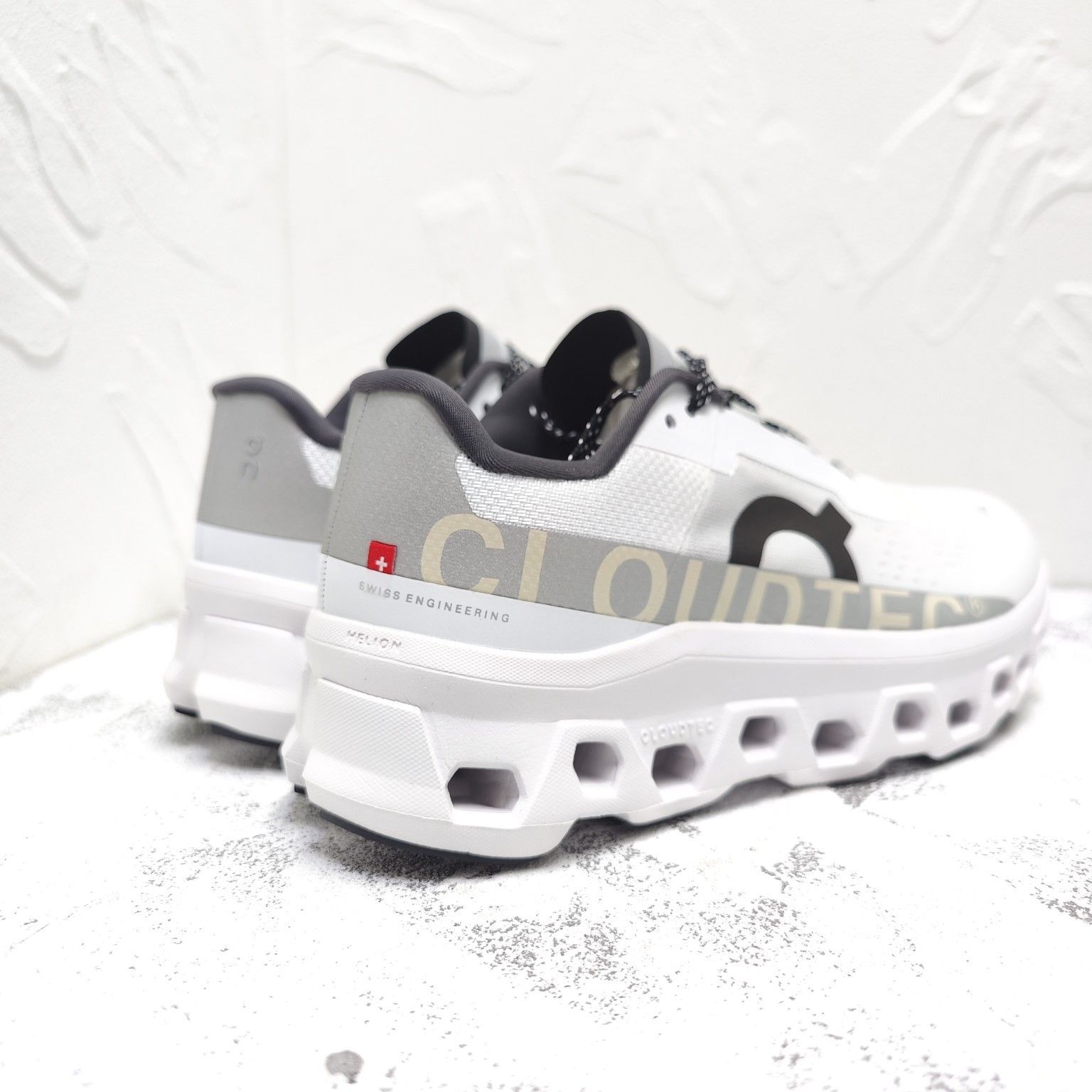 On オン Cloudmonster LADIES クラウドモンスター レディース