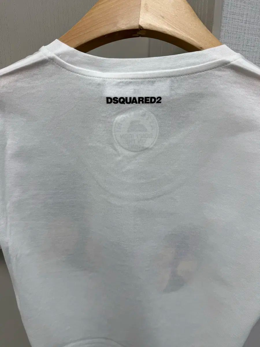 DSQUARED2 ディースクエアード2