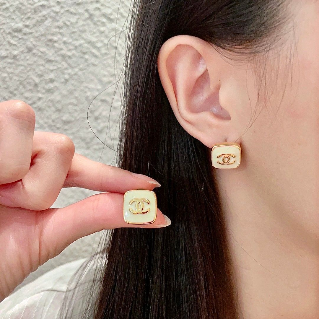 今日特価】CHANEL ヴィンテージ ピアス クラシックエレガンス