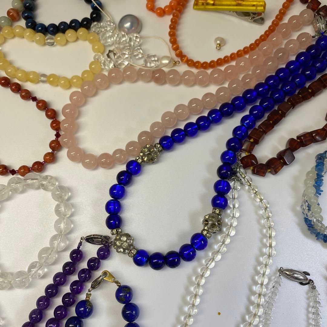 宝石ネックレス