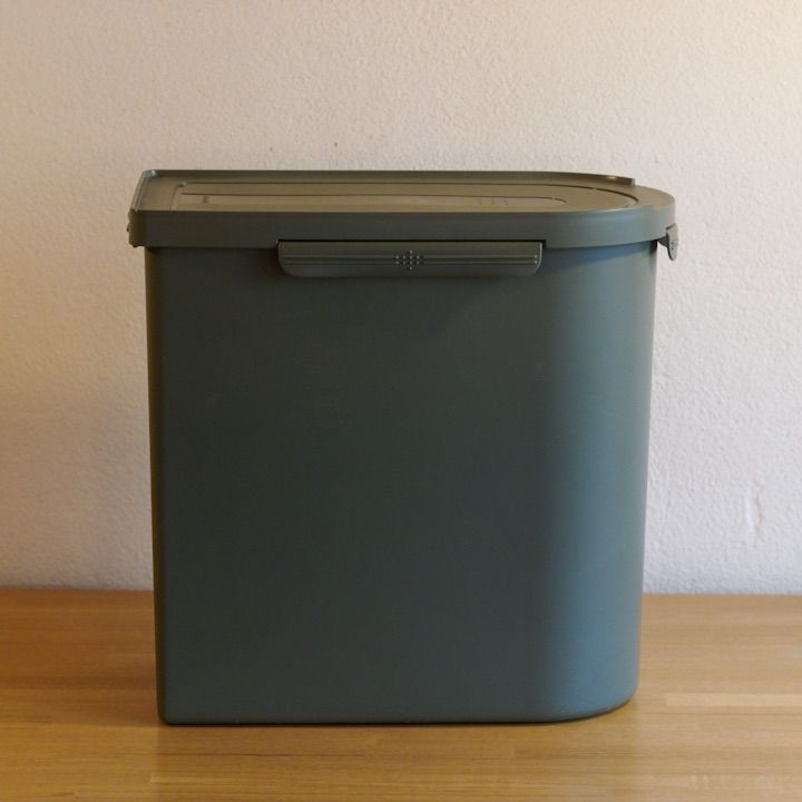 タッパーウェア　Tupperware　キッチンキーパー　24L　グリーン