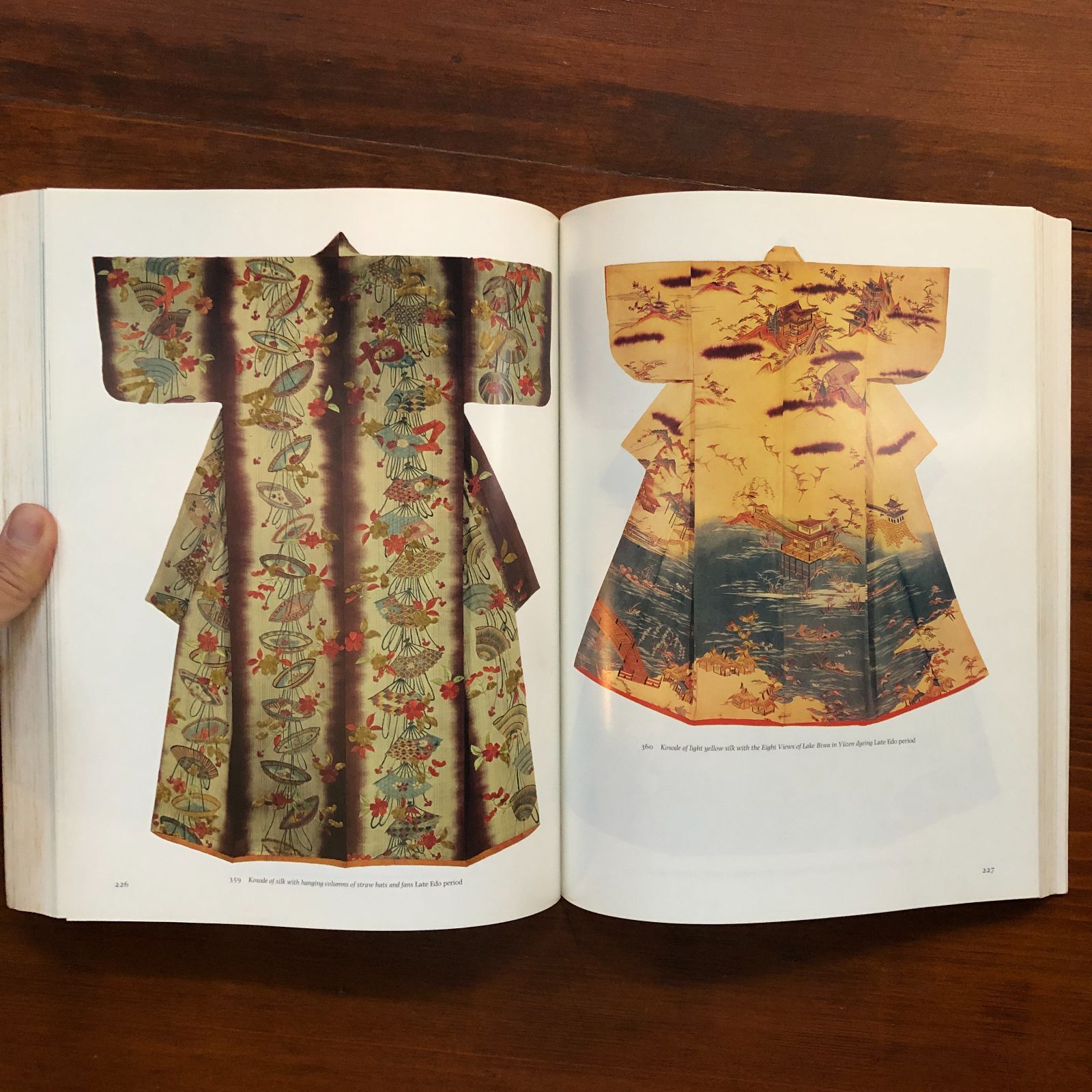 武家好み　古銅甲冑型香炉　大振り　時代物（兜鎧日本刀装具小柄小刀笄目貫拵縁頭鍔鐔 武家好み 古銅甲冑型香炉 大振り 時代物（兜鎧日本刀装具小柄小刀笄