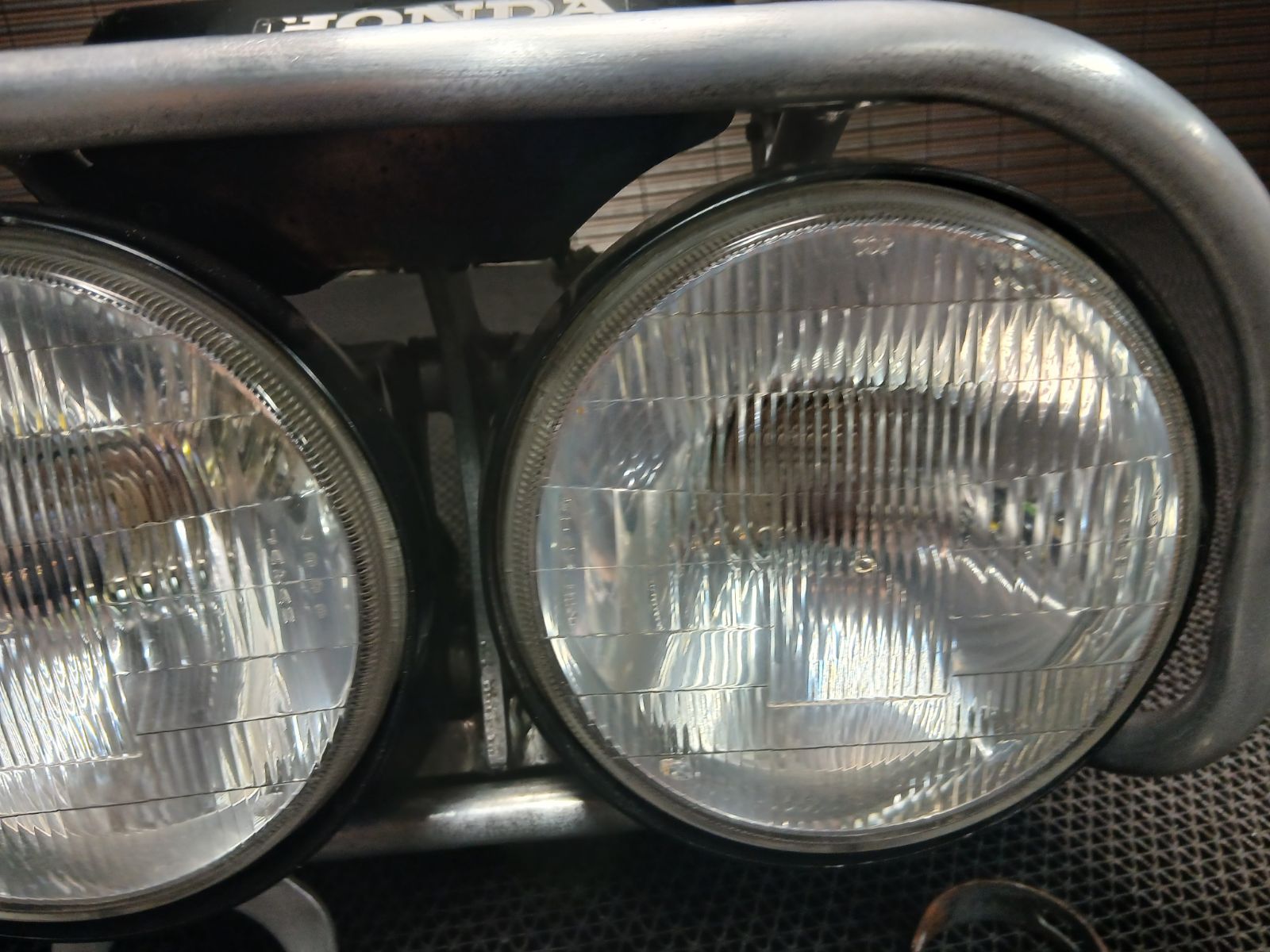 XLR250 BAJA 2眼ヘッドライト Yahoo!オークション -「xlr250 baja ライト」の落札相場・落札価格