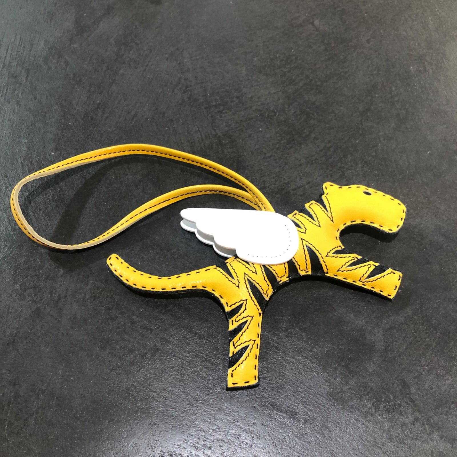 参考上代51700円 未使用品 READYMADE CHARM/YELLOW レザーチャーム