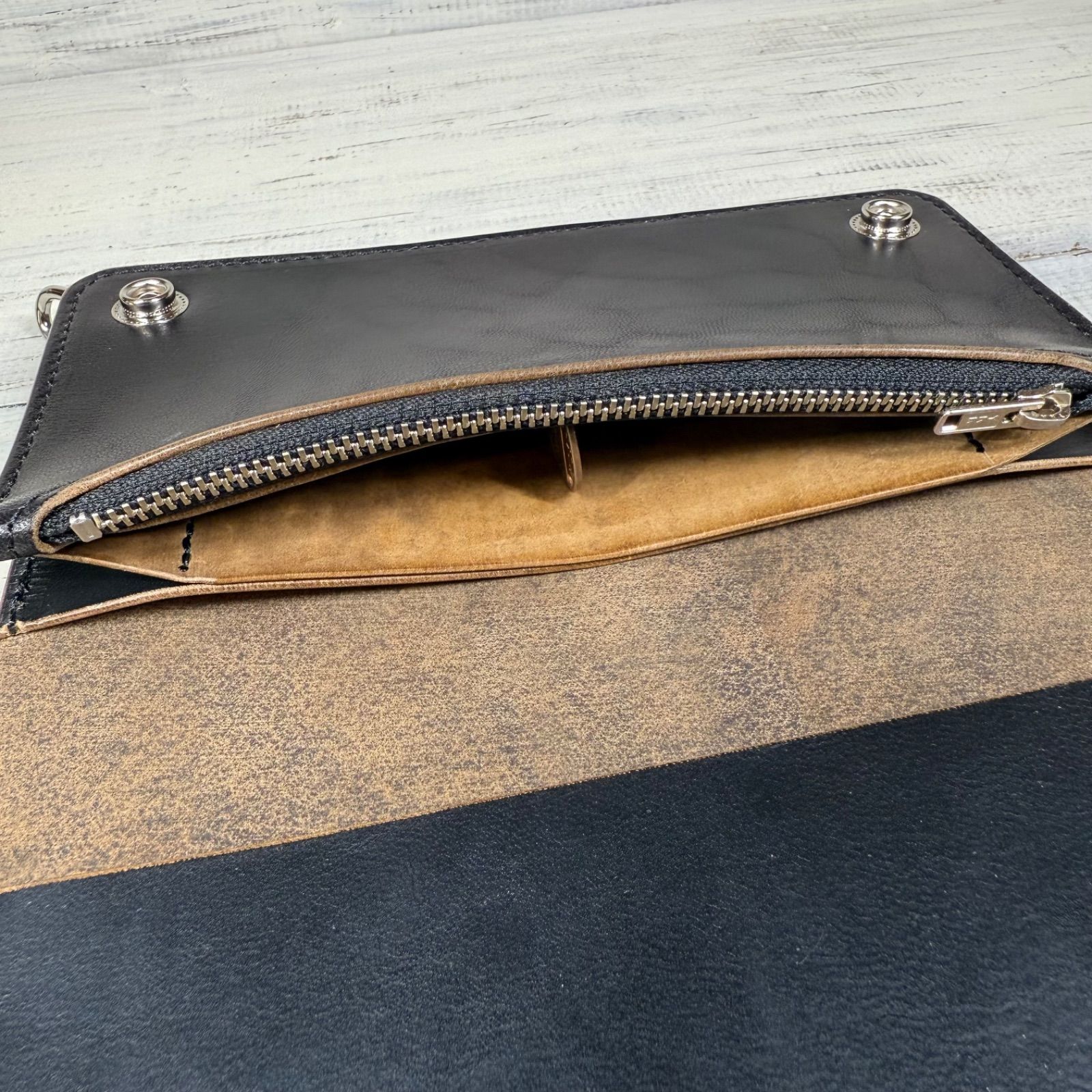 【即納品】トラッカーウォレット ミドル2層 シルバー ハンドメイド 即納品】トラッカーウォレット ミドル2層 シルバー ハンドメイド 即納