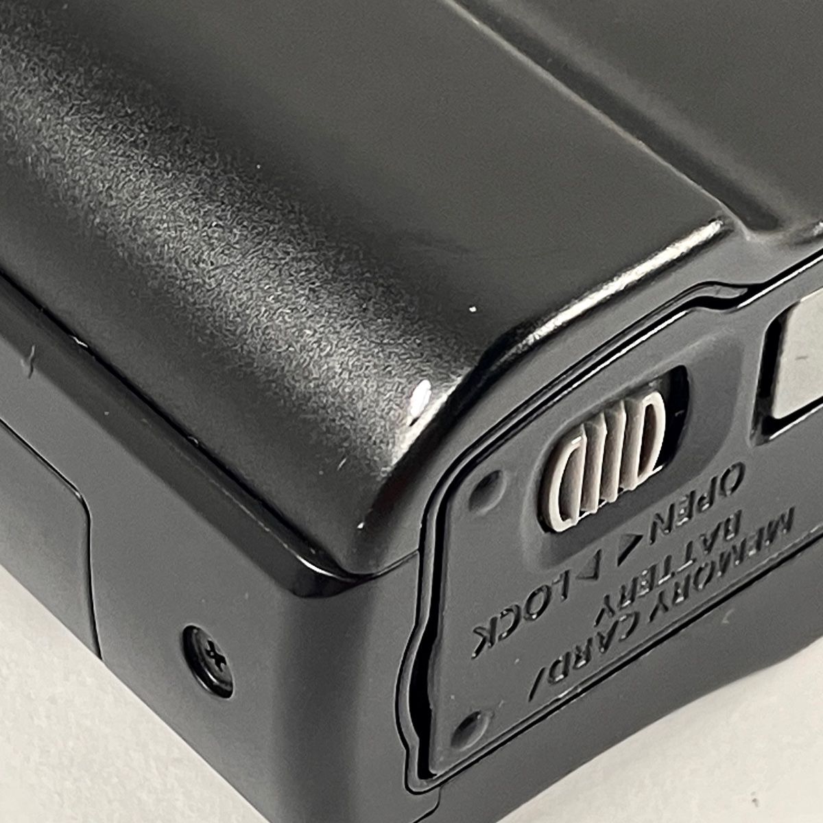 LEICA V-LUX
