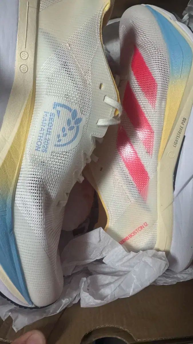 アディダス アディゼロ ボストン 12