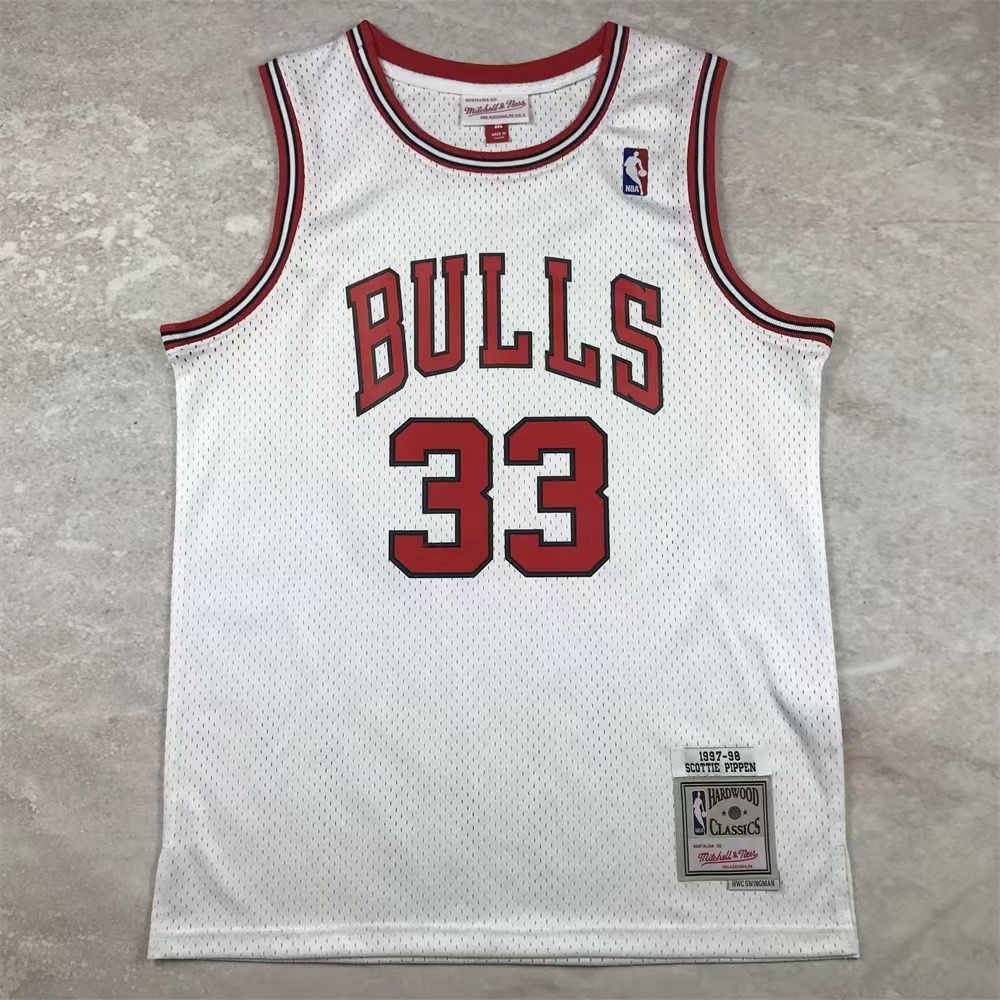 Mitchell & Ness シカゴ・ブルズ 33 Pippen ピッヘン Amazon.com: Mitchell & Ness Chicago Bulls Scottie Pippen 33