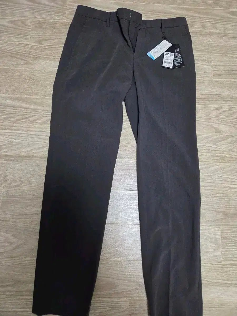 32 CONCEPTS1ONE スラックス 黒 スリムフィット
