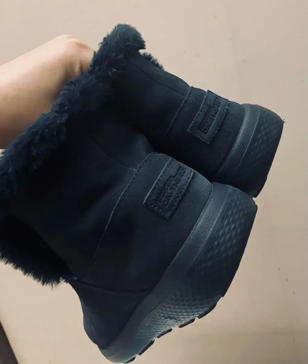 スケッチャーズ ファーブーツ 235